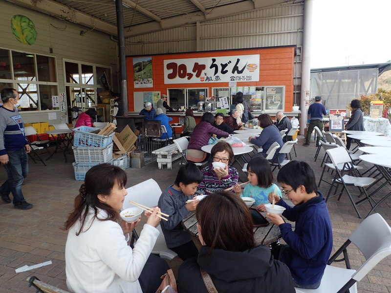 休日の３日間１００食限定で大盛況