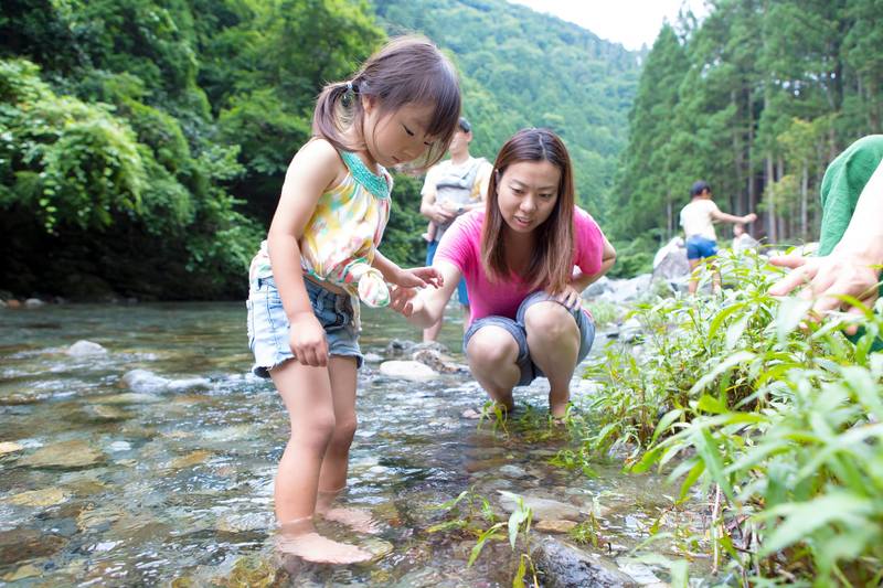 川で遊びました